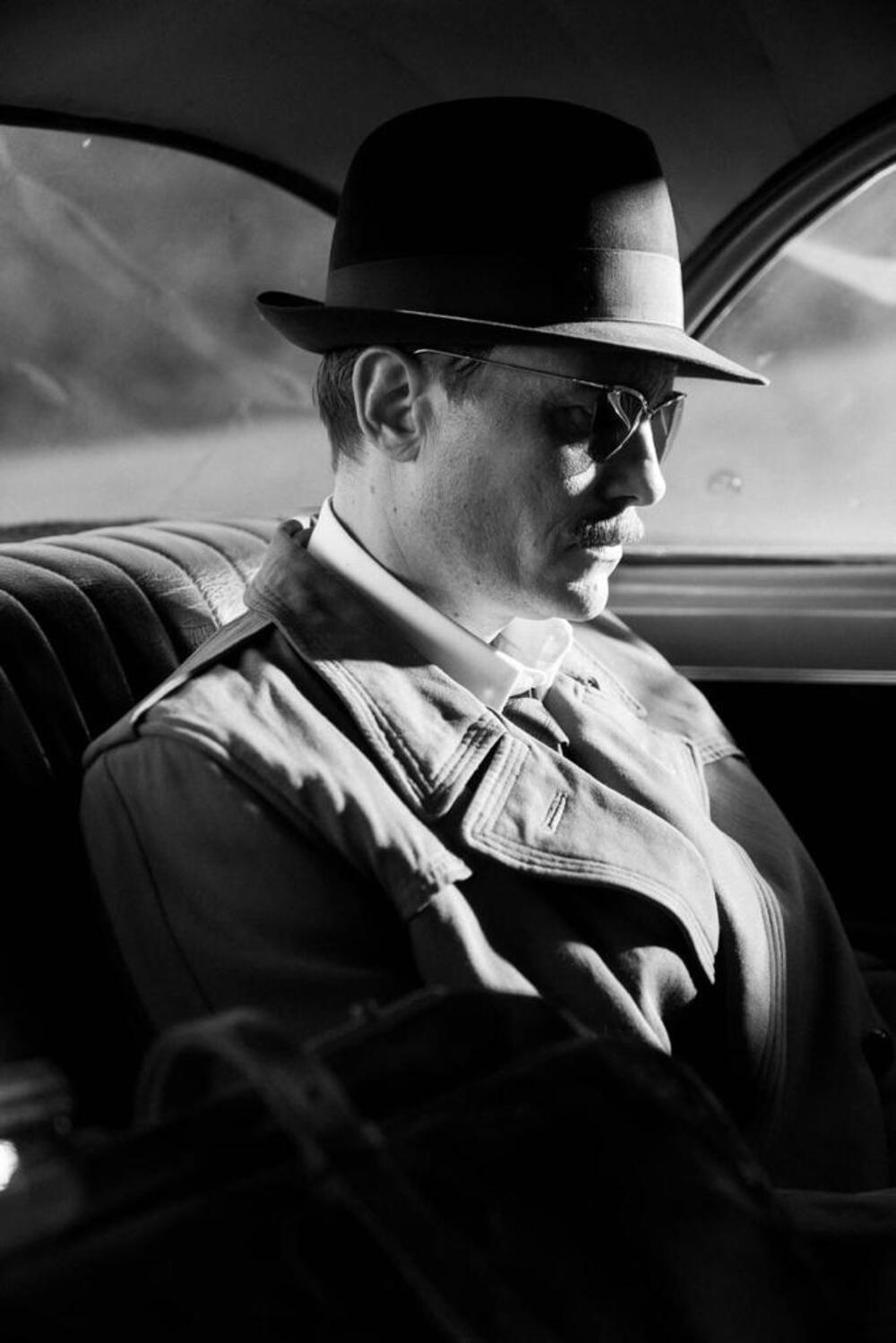 <span  class="uc_style_uc_tiles_grid_image_elementor_uc_items_attribute_title" style="color:#ffffff;">Photos_Josef_MODIF (7)</span>