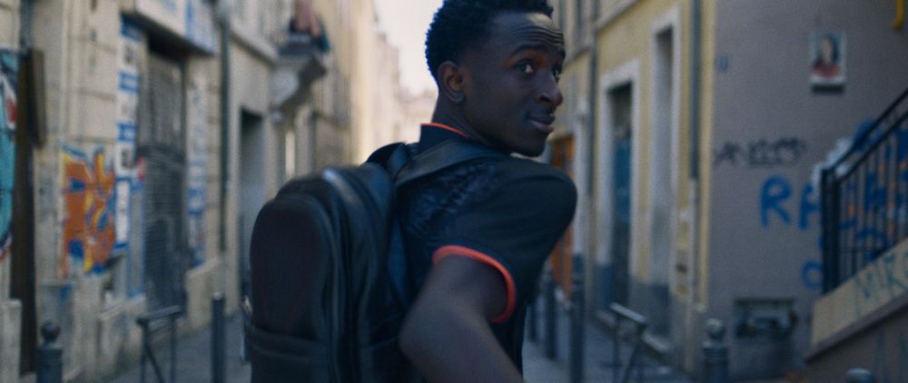 <span  class="uc_style_uc_tiles_grid_image_elementor_uc_items_attribute_title" style="color:#ffffff;">photo film tout va bien 5</span>