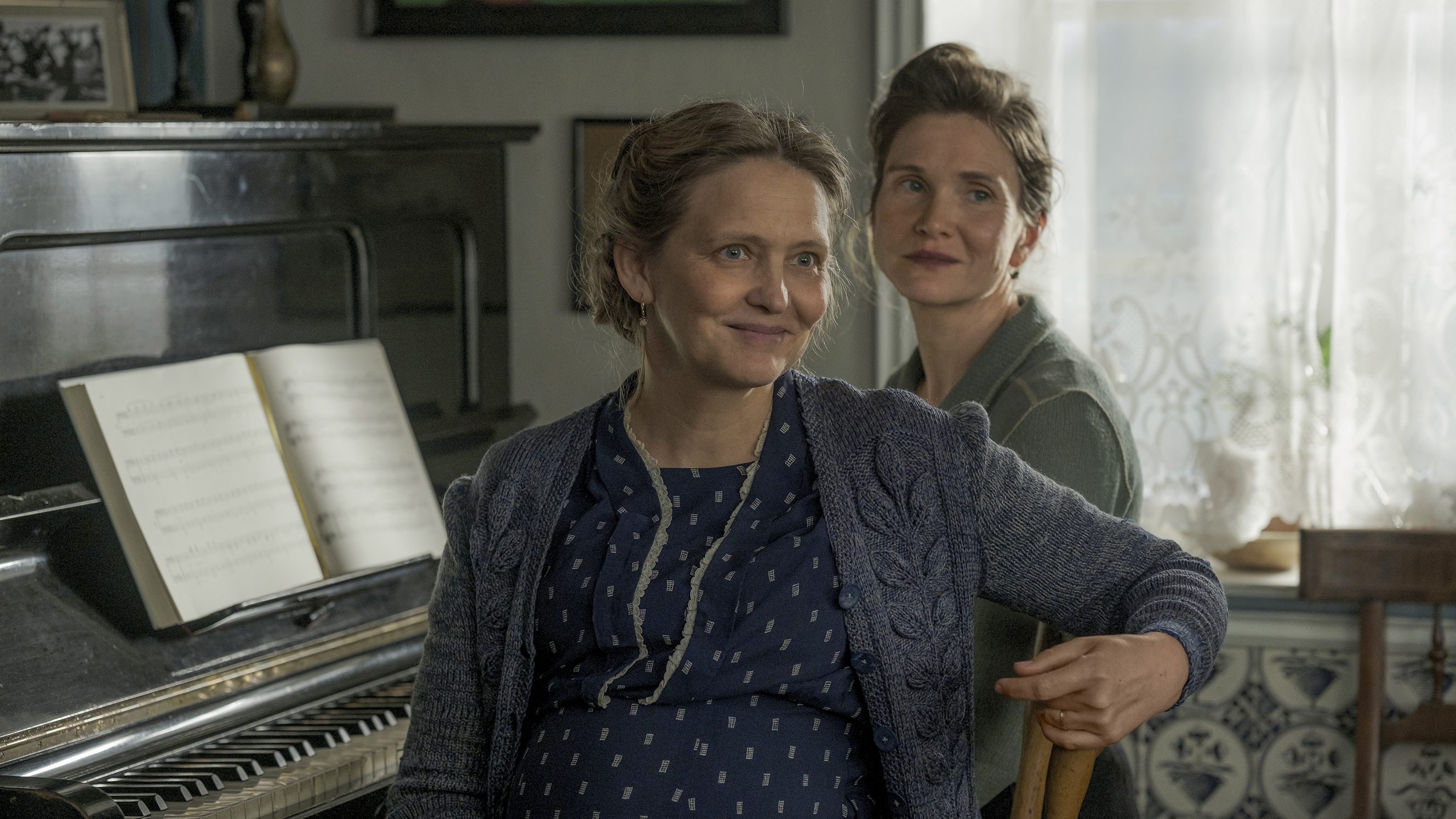 <span  class="uc_style_uc_tiles_grid_image_elementor_uc_items_attribute_title" style="color:#ffffff;">enfance allemande 2</span>