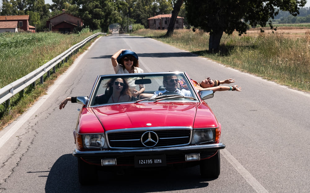 <span  class="uc_style_uc_tiles_grid_image_elementor_uc_items_attribute_title" style="color:#ffffff;">fuori (7)</span>