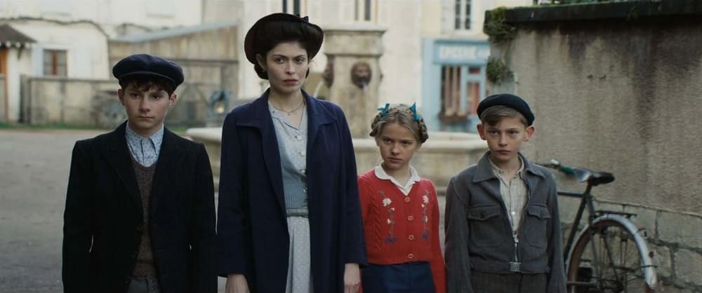 <span  class="uc_style_uc_tiles_grid_image_elementor_uc_items_attribute_title" style="color:#ffffff;">enfantsresistance5</span>