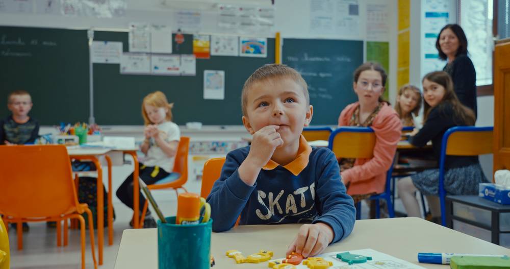 <span  class="uc_style_uc_tiles_grid_image_elementor_uc_items_attribute_title" style="color:#ffffff;">photo film ma toute petite école</span>