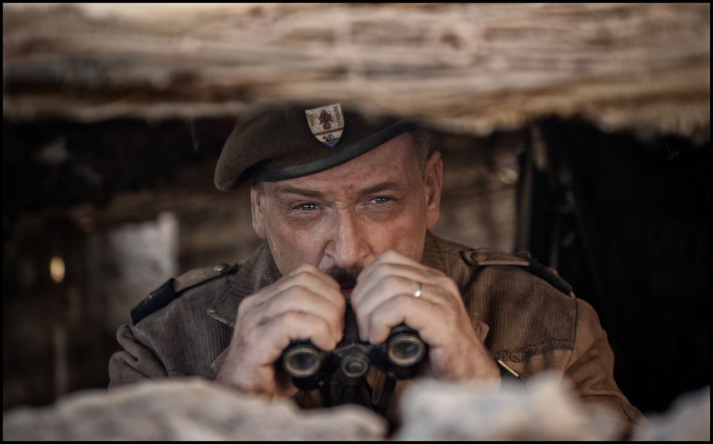 <span  class="uc_style_uc_tiles_grid_image_elementor_uc_items_attribute_title" style="color:#ffffff;">photo film la bataille de gaulle 9</span>